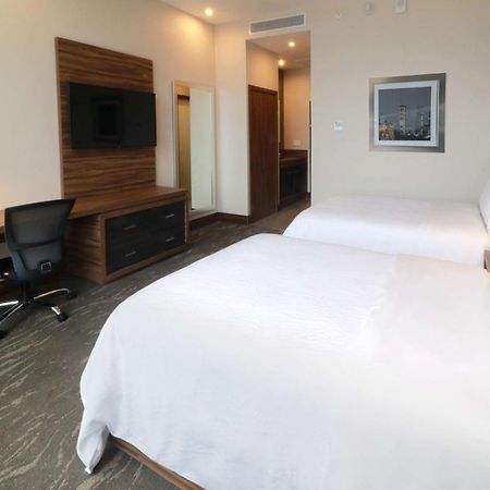 Hilton Garden Inn Monterrey Obispado Exterior photo